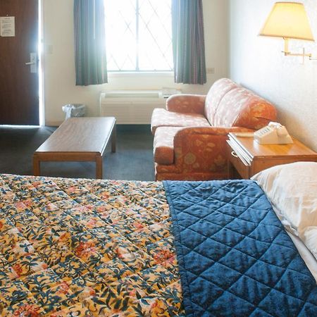 Executive Inn Джэксонвиль Экстерьер фото